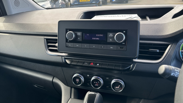 Renault Kangoo L2 E-Tech LL21 90kW 44kWh Start Van Auto